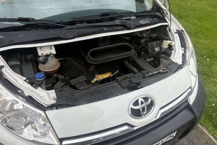 Toyota Proace (Verso) 318.000 km 4.700 &euro; Köln 51109