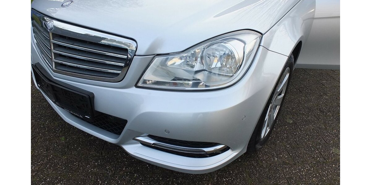 Mercedes-Benz C 180 T CGI BE AUTOM NAVI AHK PARCTRONIC SHZ 149.785 km 11.908 &euro; Köln 50858