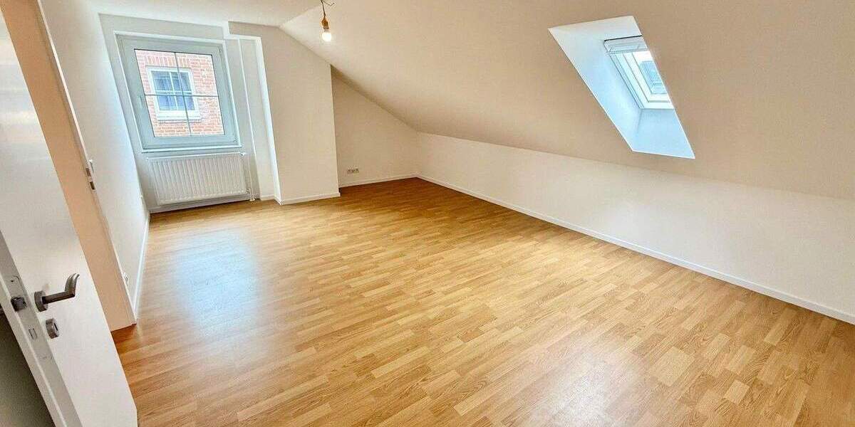 Doppelhaushälfte Düsseldorf Kaiserswerth - 8 Zimmer, 213 m&sup2;, 1.680.000&euro; | Angebot:25728281
