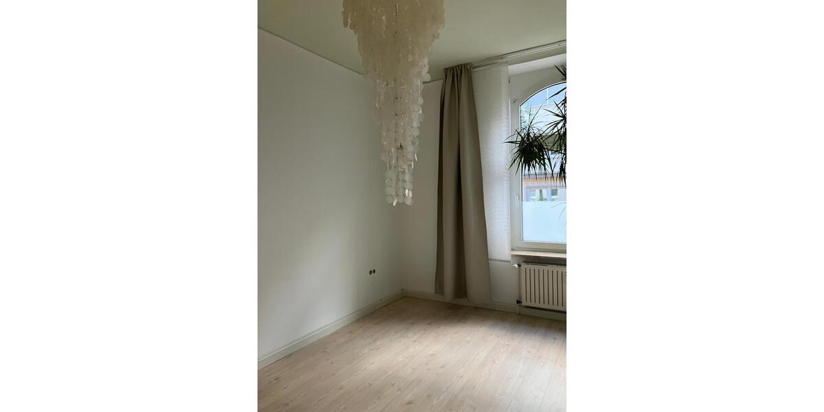 Erdgeschoßwohnung Düsseldorf Stadtbezirk 9 - 1.5 Zimmer, 30 m&sup2;, 750&euro; | Angebot:24774244