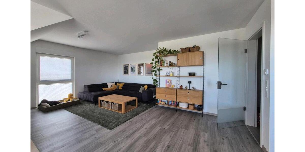 Dachgeschoßwohnung Leichlingen (Rheinland) - 3 Zimmer, 95 m&sup2;, 1.800&euro; | Angebot:26692780