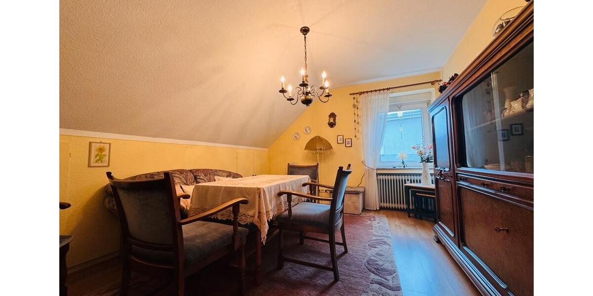 Etagenwohnung Solingen Mitte - 3 Zimmer, 83 m&sup2;, 247.000&euro; | Angebot:26063733