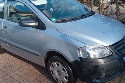 VW Fox 98.000 km 1.750 &euro; Köln 50858