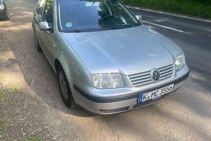 VW Bora 250.000 km 1.749 &euro; Köln 51149