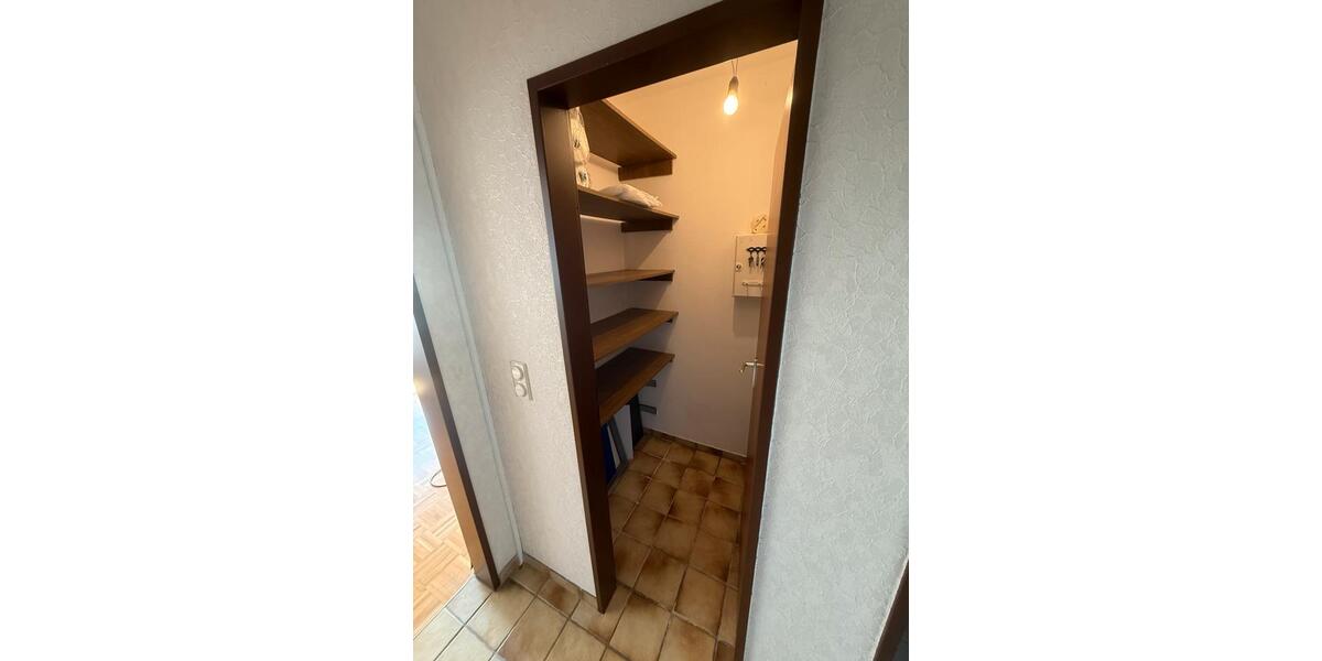 Etagenwohnung Neuss Holzheim - 3 Zimmer, 78 m&sup2;, 980&euro; | Angebot:26671732