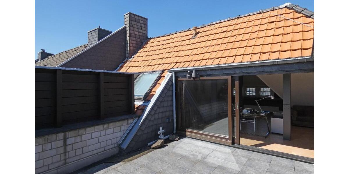 Dachgeschoßwohnung Leverkusen - 4 Zimmer, 173 m&sup2;, 1.350&euro; | Angebot:18656969