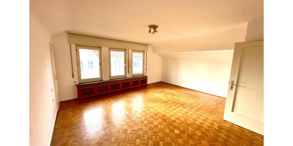 Etagenwohnung Köln Mülheim - 3 Zimmer, 100 m&sup2;, 1.100&euro; | Angebot:25590253