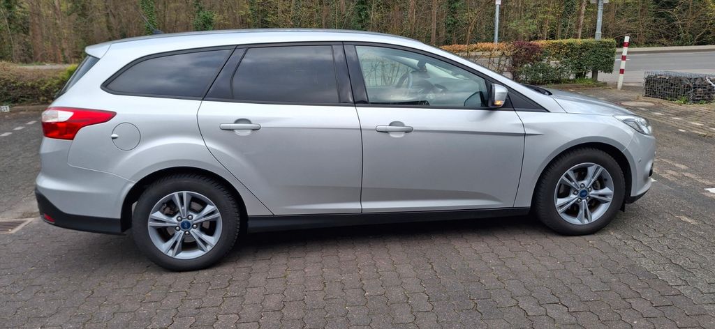 Ford Focus 134.500 km 6.100 &euro; Bergisch Gladbach 51467