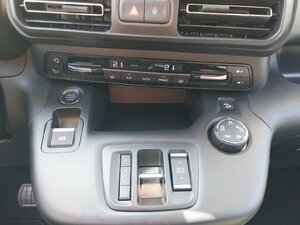 Opel Combo Ultimate AHK HUD NAVI AUTOM. PARKEN WINTERPA 11.850 km 26.740 &euro; HAAN 42781