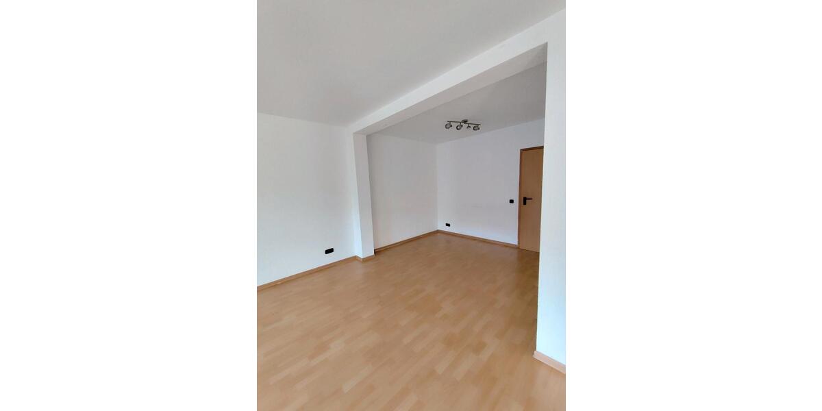 Reihenhaus Meerbusch - 4 Zimmer, 130 m&sup2;, 1.850&euro; | Angebot:25482024