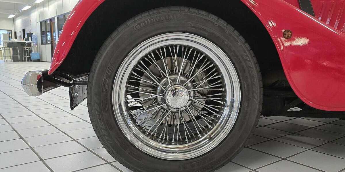 Morgan Plus 8 17.227 km 47.750 &euro; Wermelskirchen 42929