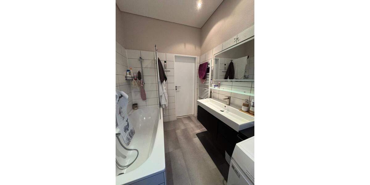 Etagenwohnung Hilden Kalstert - 3 Zimmer, 92 m&sup2;, 1.180&euro; | Angebot:25782120