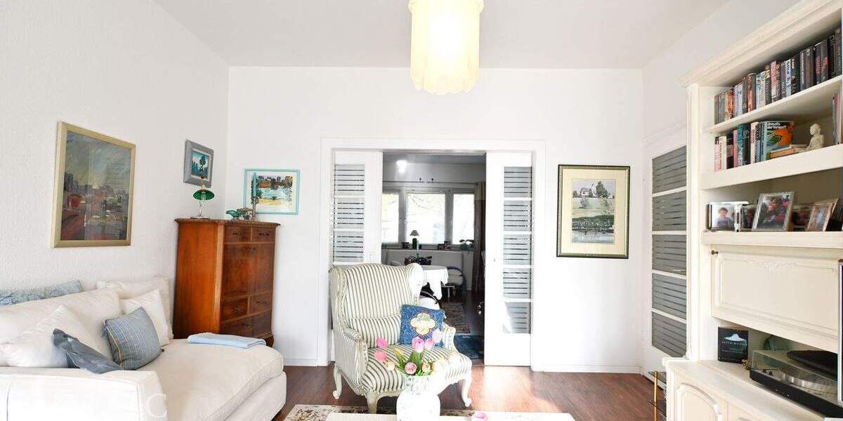 Mehrfamilienhaus, Wohnhaus Köln Weiden - 9 Zimmer, 251 m&sup2;, 1.150.000&euro; | Angebot:25696521