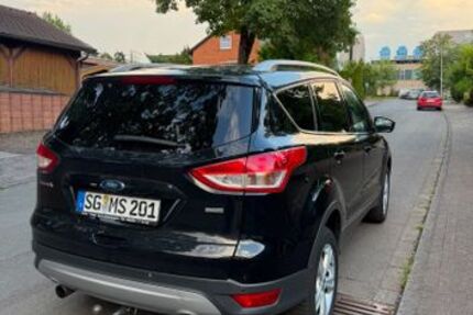 Ford Kuga 118.500 km 9.900 &euro; Solingen 42653