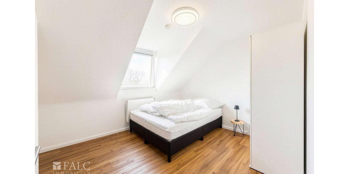 Dachgeschoßwohnung Köln Innenstadt - 3 Zimmer, 76 m&sup2;, 1.700&euro; | Angebot:25718748