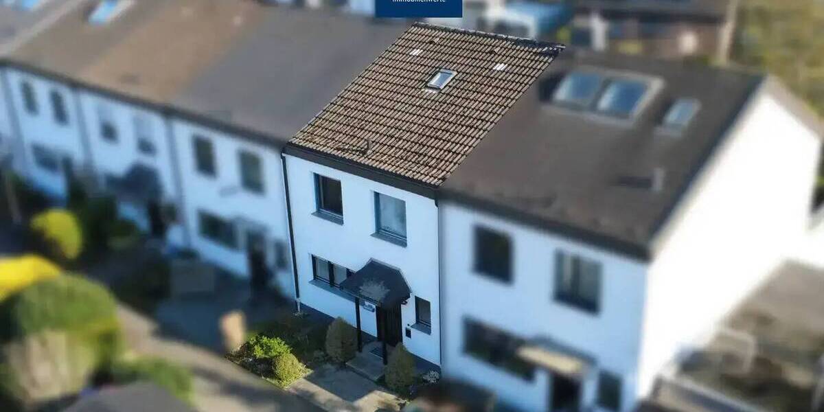 Reihenmittelhaus Langenfeld (Rheinland) Richrath - 5 Zimmer, 99 m&sup2;, 335.000&euro; | Angebot:25879141