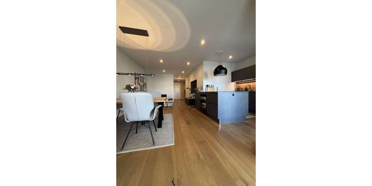 Etagenwohnung Düsseldorf Stadtbezirk 2 - 3 Zimmer, 93 m&sup2;, 2.150&euro; | Angebot:25397902