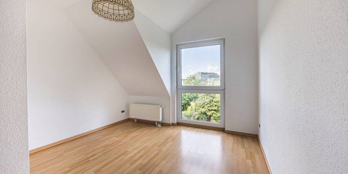 Doppelhaushälfte Düsseldorf Lichtenbroich - 4 Zimmer, 120 m&sup2;, 580.000&euro; | Angebot:26686530