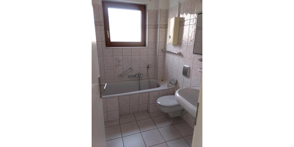 Erdgeschoßwohnung Remscheid Reinshagen - 3 Zimmer, 87 m&sup2;, 696&euro; | Angebot:26698747