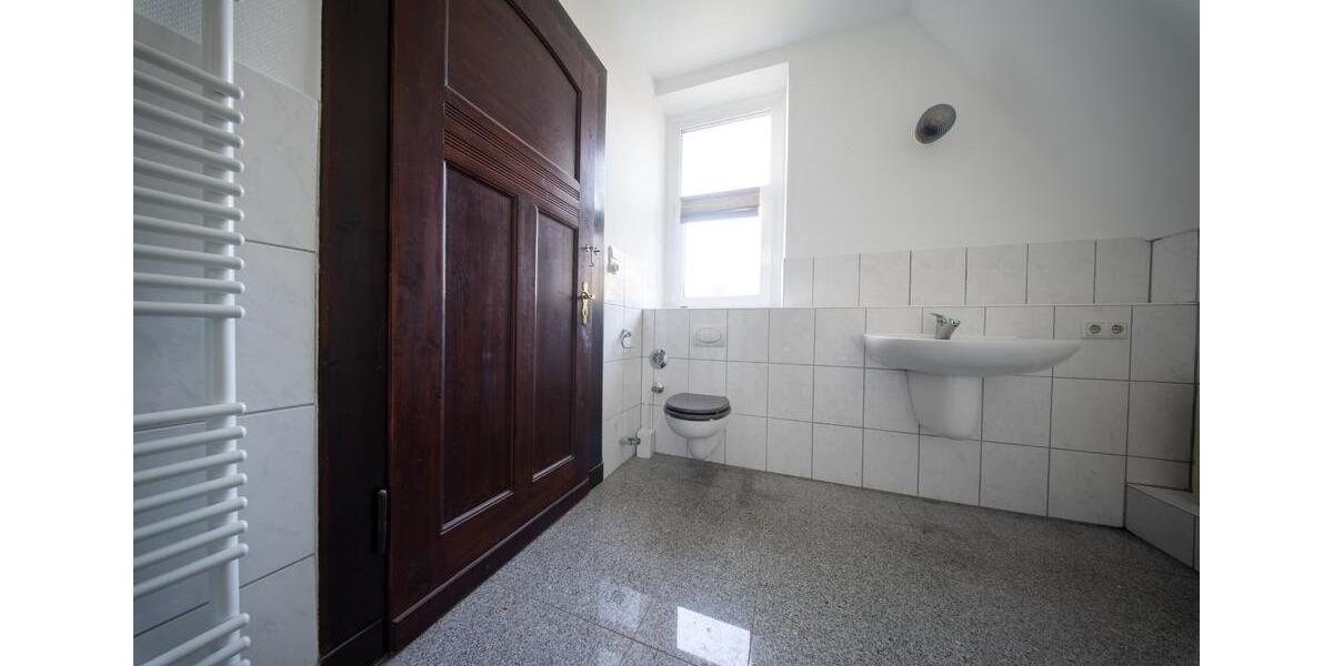 Etagenwohnung Solingen Burg - 2.5 Zimmer, 88 m&sup2;, 950&euro; | Angebot:25965198