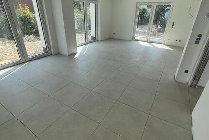 Wohnung Mettmann - 4 Zimmer, 190 m&sup2;, 2.650&euro; | Angebot:25840068