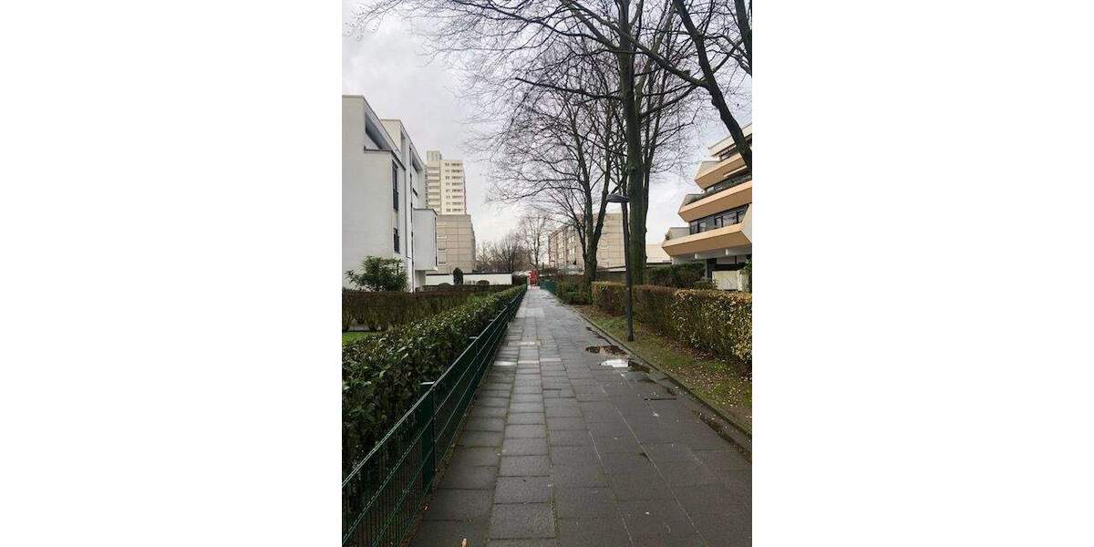 Zimmer Köln Bocklemünd/Mengenich - 3 Zimmer, 96 m&sup2;, 1.445&euro; | Angebot:26036906