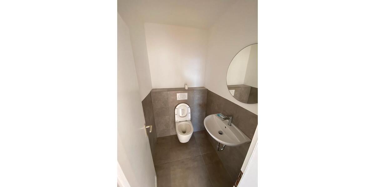 Etagenwohnung Köln Mülheim - 3 Zimmer, 92 m&sup2;, 1.350&euro; | Angebot:26020408