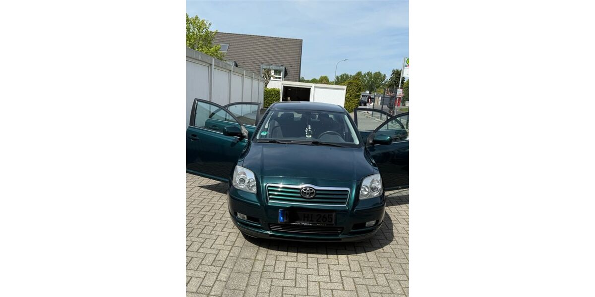 Toyota Avensis 92.000 km 4.200 &euro; Haan 42781