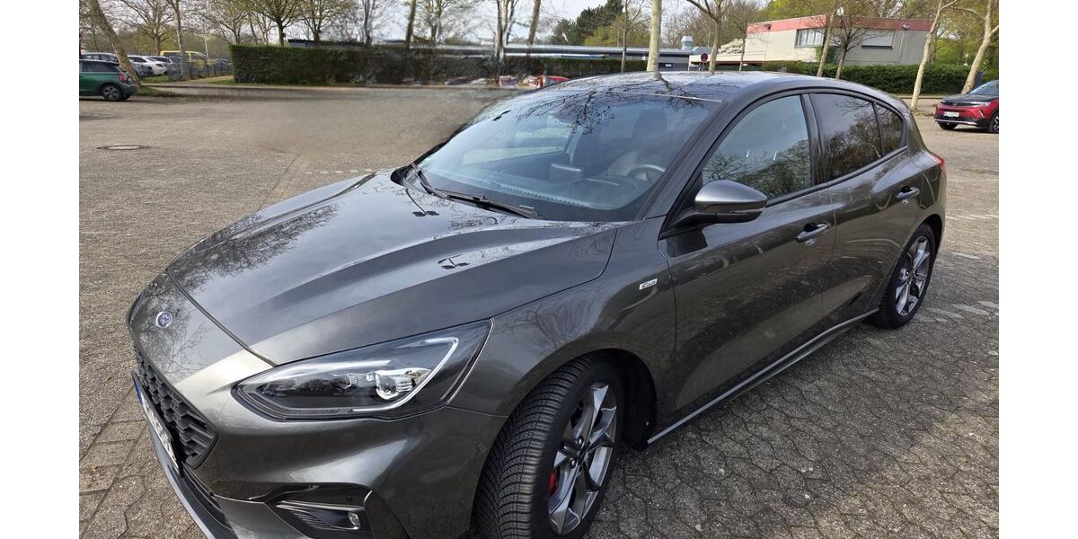 Ford Focus 65.000 km 17.800 &euro; Köln 50767