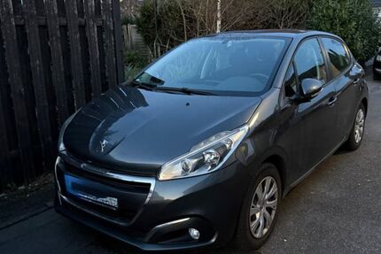 Peugeot 208 140.000 km 4.899 &euro; Köln 51147