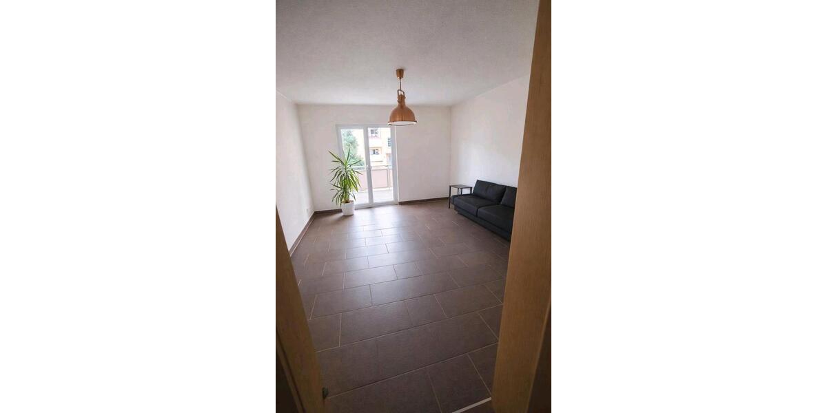 Hochparterre Köln - 2 Zimmer, 61 m&sup2;, 800&euro; | Angebot:25510510