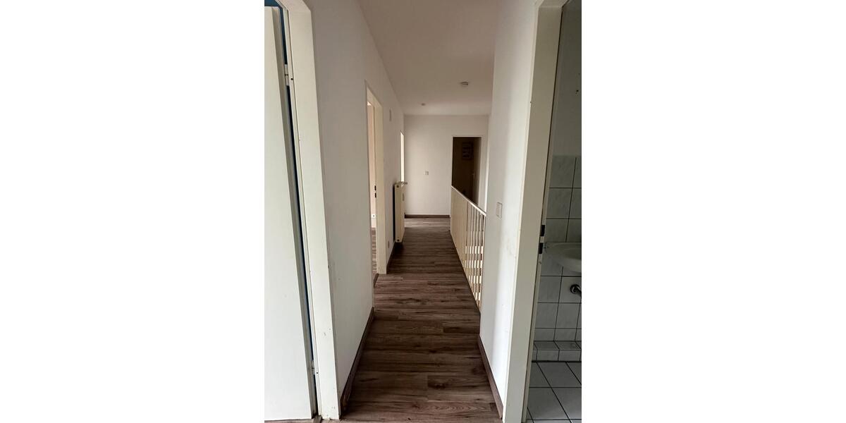 Etagenwohnung Remscheid Reinshagen - 5 Zimmer, 112 m&sup2;, 574&euro; | Angebot:26649702