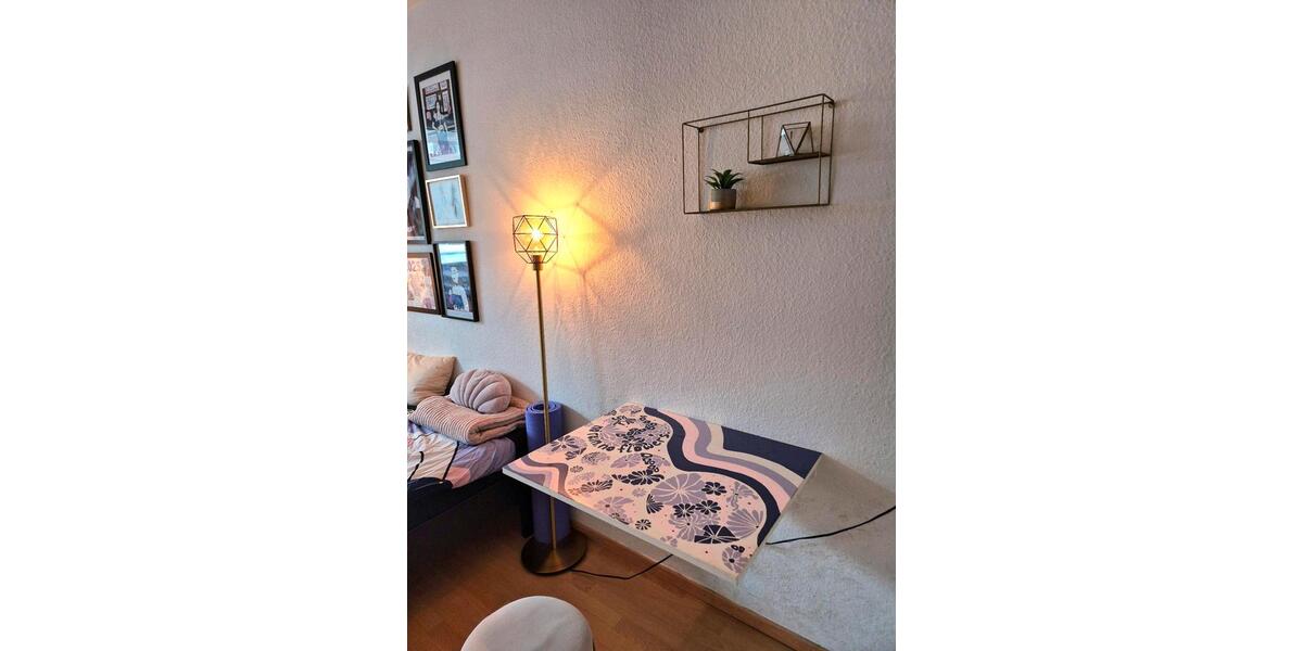 Hochparterre Köln Rodenkirchen - 1 Zimmer, 22 m&sup2;, 150&euro; | Angebot:26551125