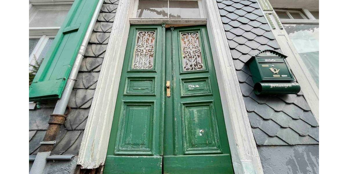 Einfamilienhaus Solingen Gräfrath - 6 Zimmer, 160.000&euro; | Angebot:26028367