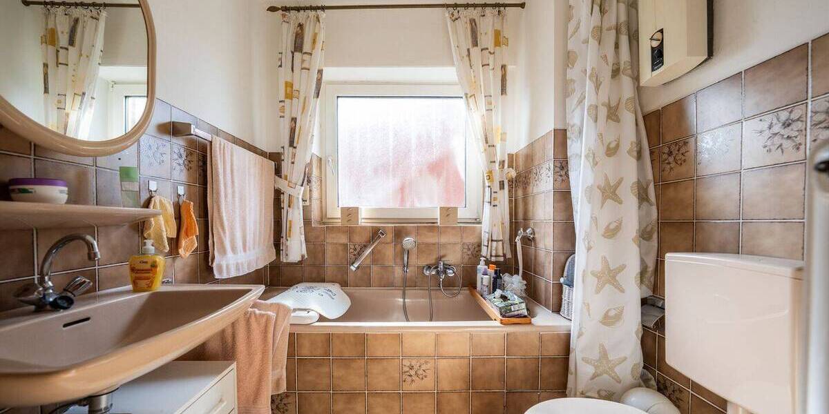 Etagenwohnung Jüchen / Neuenhoven Neuenhoven - 3 Zimmer, 80 m&sup2;, 179.000&euro; | Angebot:26080687