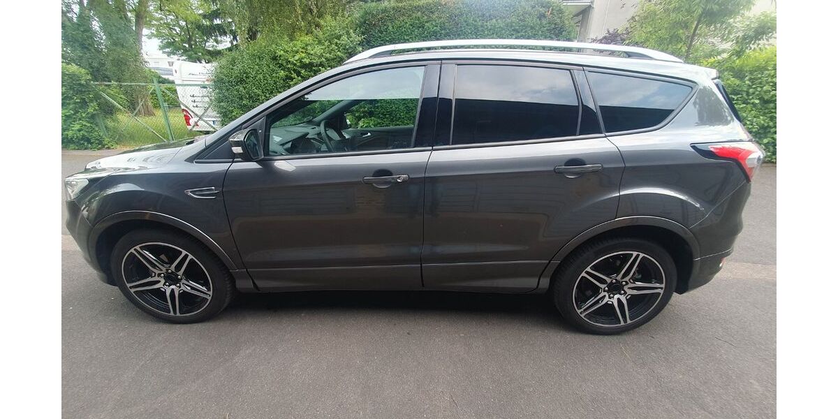 Ford Kuga 38.000 km 20.199 &euro; Köln 50827