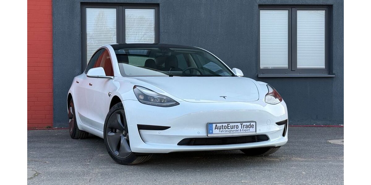 Tesla Model 3 68.942 km 23.400 &euro; Neuss 41472