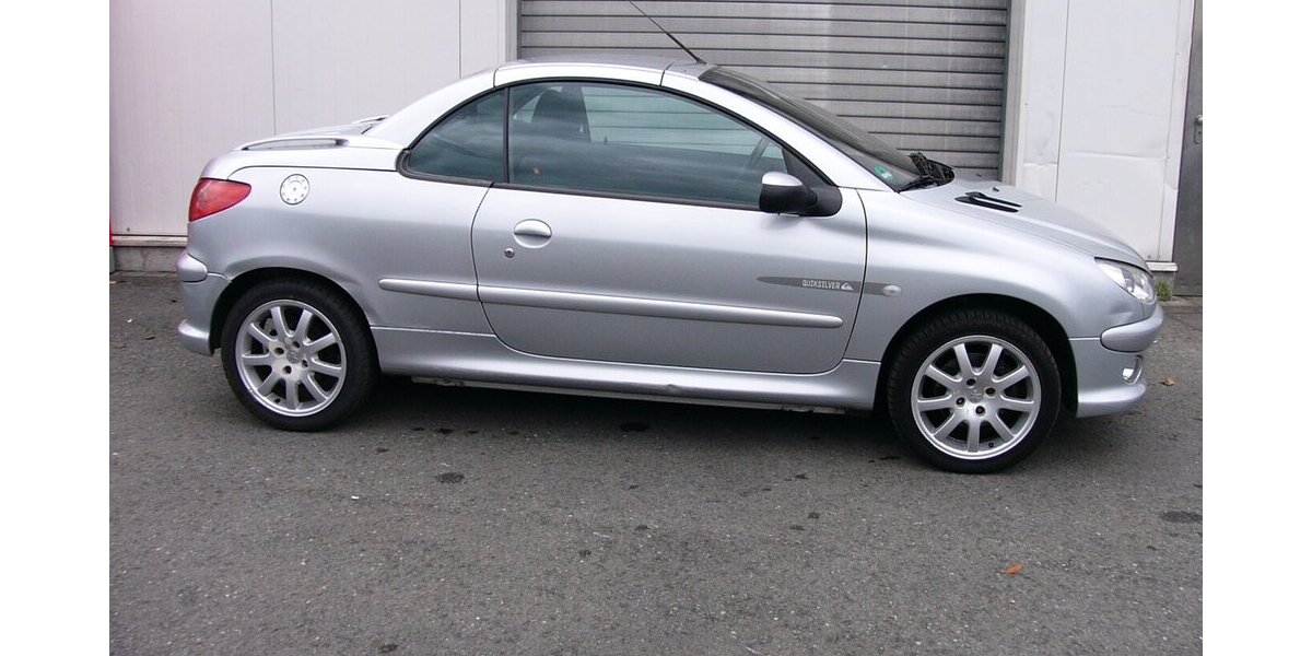 Peugeot 206 cc Cabrio Quiksilver Klimaautomatik Tüv 1/24 168.000 km 1.900 &euro; Ratingen 40885