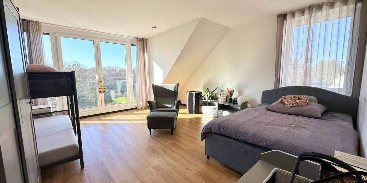 Einfamilienhaus Solingen / Wald Wald - 8 Zimmer, 323 m&sup2;, 1.190.000&euro; | Angebot:26043666