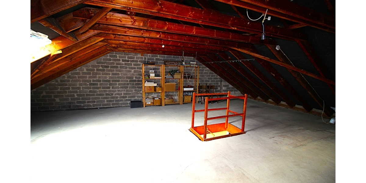 Klassisches, gut gepflegtes Reihenmittelhaus mit schönem Garten und Garage. Top Lage von Witzhelden! - Einfamilienhaus Leichlingen / Witzhelden Witzhelden | Angebot:25920125