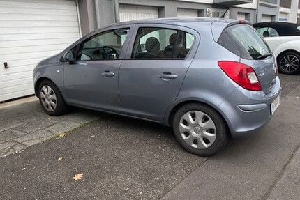 Opel Corsa 110.000 km 3.300 &euro; Köln 50829