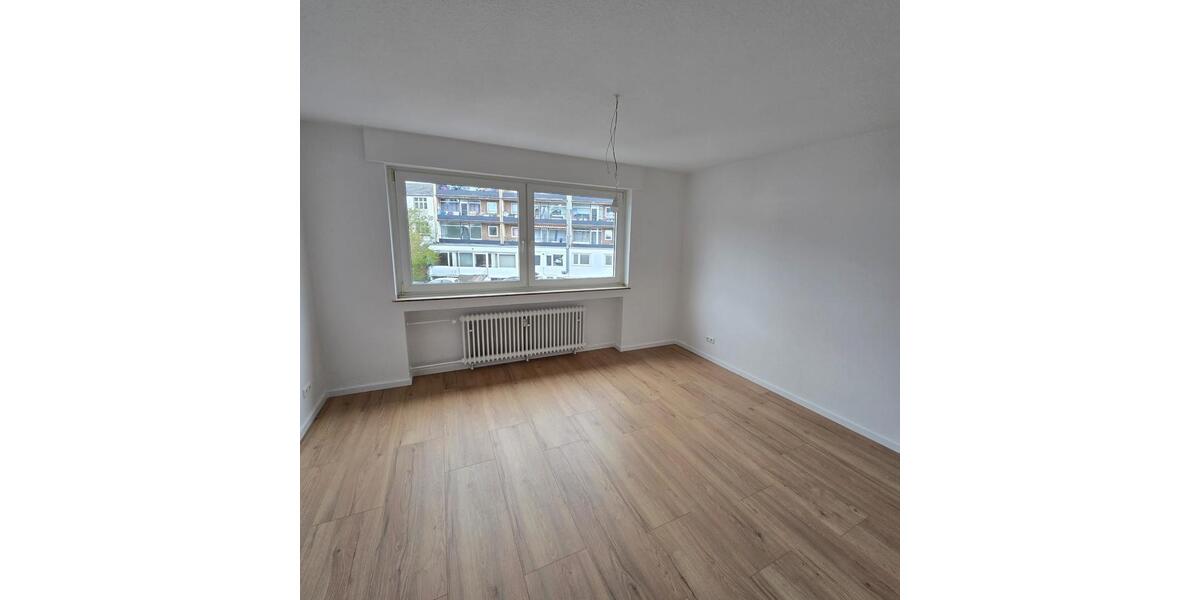 Etagenwohnung Neuss Augustinusviertel - 1 Zimmer, 77 m&sup2;, 889&euro; | Angebot:25854645
