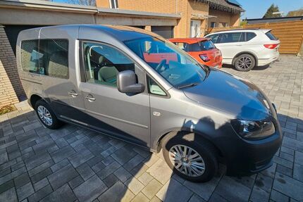 VW Caddy 114.000 km 9.890 &euro; Neuss 41470
