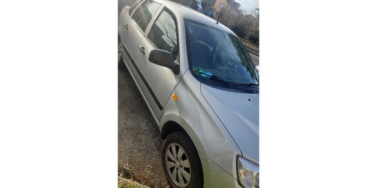 Lada Granta 140.335 km 2.200 &euro; Köln 50667