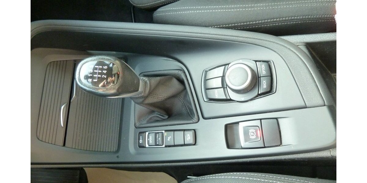 BMW X1 18 D X drive Avantage Sportsitzei AHK PDC DAB 188.000 km 14.900 &euro; Ratingen 40885