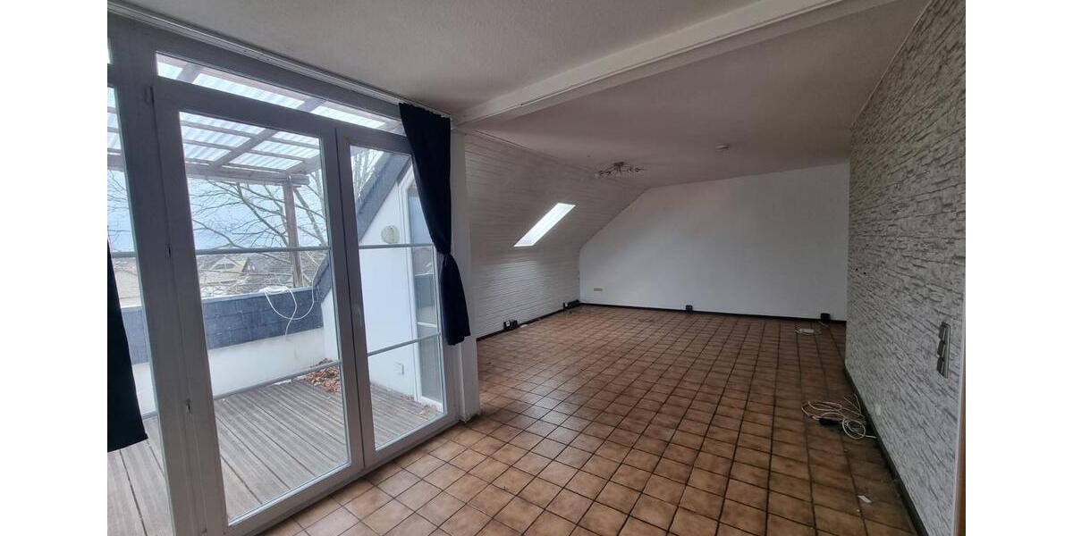 Dachgeschoßwohnung Elsdorf - 2 Zimmer, 70 m&sup2;, 690&euro; | Angebot:26007296