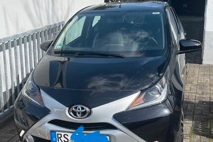 Toyota Aygo (X) 14.000 km 10.900 &euro; Remscheid 42859