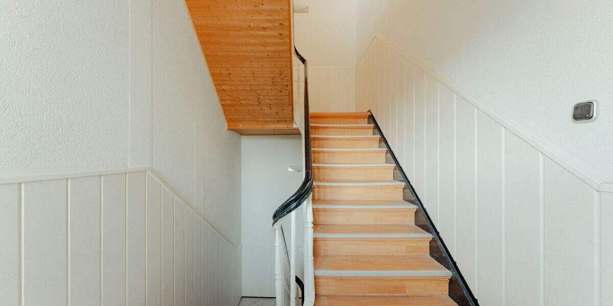 Mehrfamilienhaus, Wohnhaus Leverkusen Quettingen - 6 Zimmer, 345 m&sup2;, 529.000&euro; | Angebot:25777933