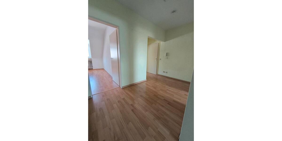 Dachgeschoßwohnung Düsseldorf Stadtbezirk 9 - 3 Zimmer, 65 m&sup2;, 650&euro; | Angebot:26688510