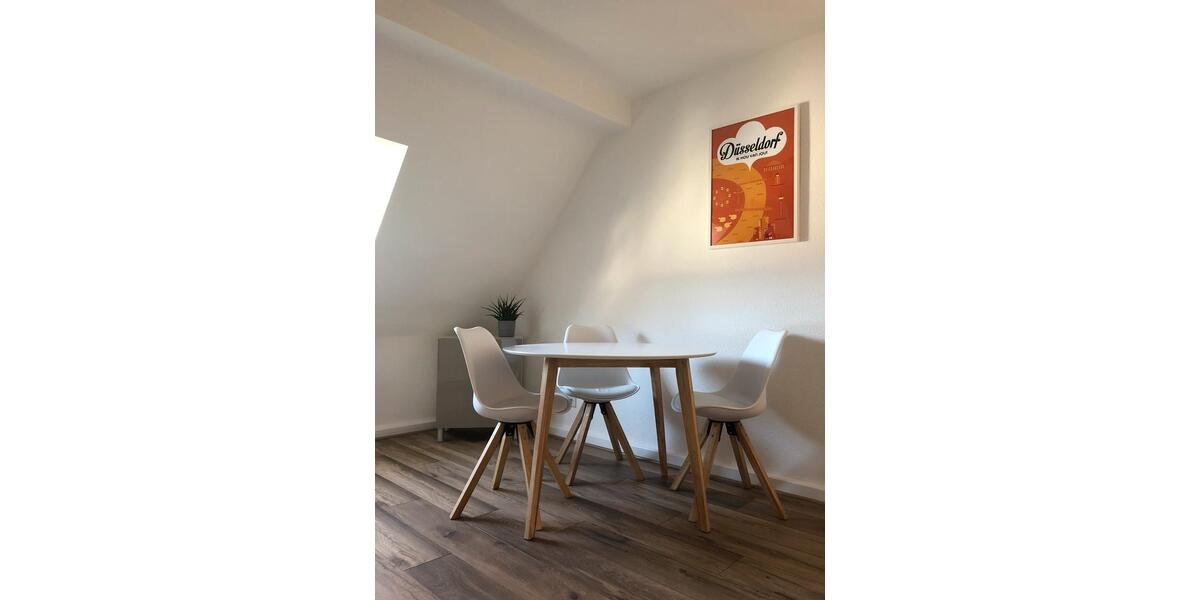 Dachgeschoßwohnung Düsseldorf Stadtbezirk 3 - 1 Zimmer, 38 m&sup2;, 1.090&euro; | Angebot:25405175